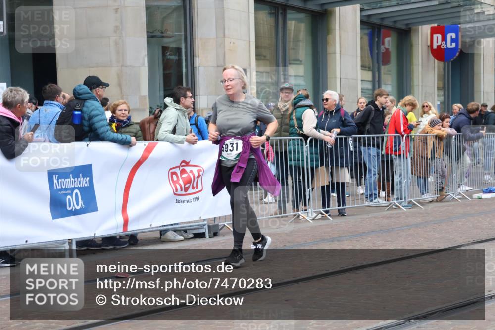 06.10.2024 - 19. swb-Marathon Bremen Strokosch-Dieckow http://msf.ph/oto/7470283 06.10.2024 14:10:31 Laufen 455, 463, 787, 845, 1458, 1473, 1481, 1672, 2211, 4139, 4323, 4537, 4963, 5102, 5194, 5711, 5931, 6356, 6614, 6624 meine-sportfotos.de