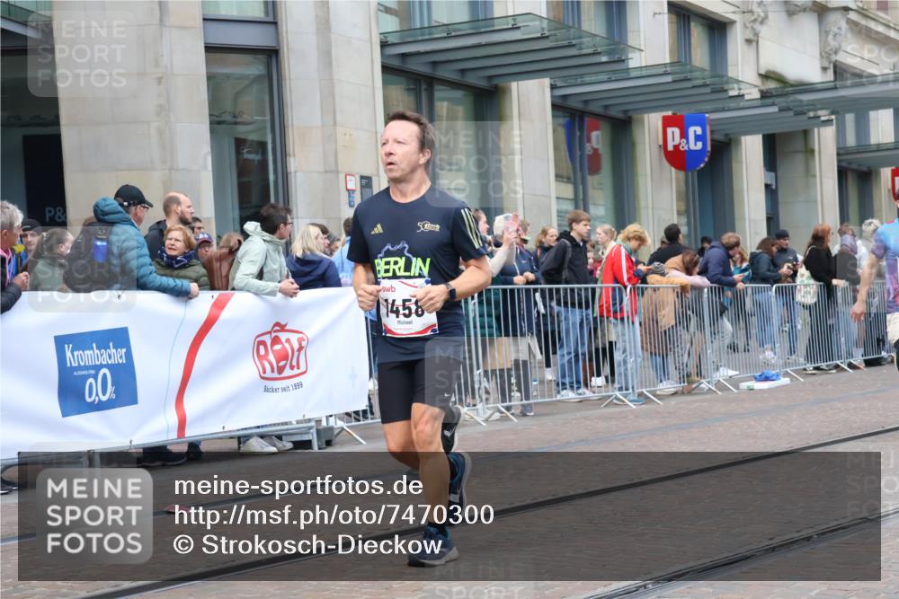 06.10.2024 - 19. swb-Marathon Bremen Strokosch-Dieckow http://msf.ph/oto/7470300 06.10.2024 14:10:37 Laufen 455, 463, 787, 845, 1458, 1473, 1481, 1672, 4139, 4323, 4516, 4537, 4963, 5102, 5711, 5931, 6356, 6624 meine-sportfotos.de