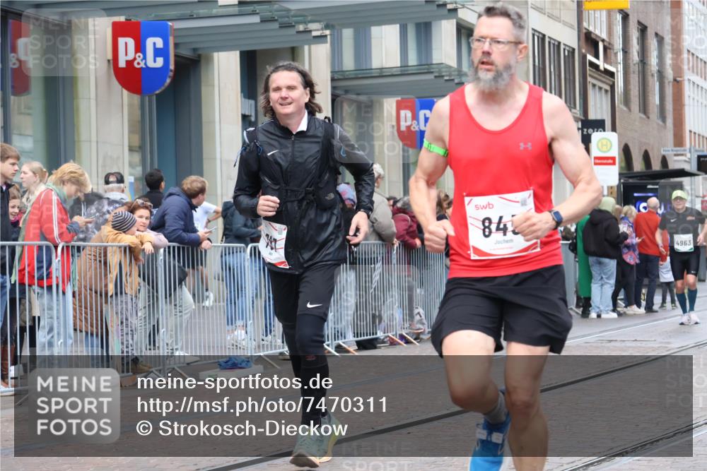 06.10.2024 - 19. swb-Marathon Bremen Strokosch-Dieckow http://msf.ph/oto/7470311 06.10.2024 14:10:39 Laufen 455, 463, 787, 845, 1458, 1473, 1481, 1672, 2790, 4139, 4323, 4516, 4537, 4963, 5711, 5931, 6356, 6624 meine-sportfotos.de