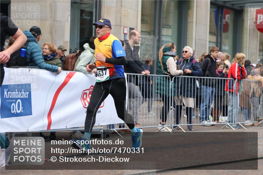 06.10.2024 - 19. swb-Marathon Bremen Strokosch-Dieckow http://msf.ph/oto/7470331 06.10.2024 14:10:51 Laufen 787, 1461, 1473, 1481, 1672, 2790, 2905, 3176, 3177, 4139, 4323, 4417, 4447, 4450, 4516, 4537, 4963, 5711, 6356, 6624 meine-sportfotos.de
