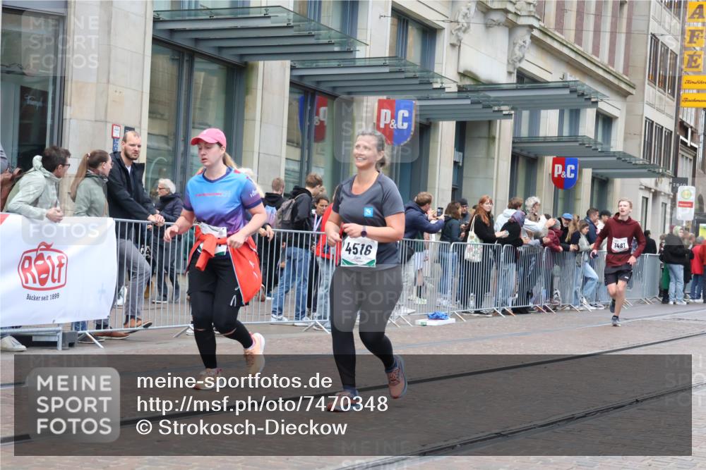 06.10.2024 - 19. swb-Marathon Bremen Strokosch-Dieckow http://msf.ph/oto/7470348 06.10.2024 14:10:59 Laufen 920, 1461, 1473, 1481, 1672, 2790, 2905, 2924, 3176, 3177, 4139, 4417, 4447, 4450, 4516, 4537, 4963, 5472, 5711, 6356, 6624 meine-sportfotos.de
