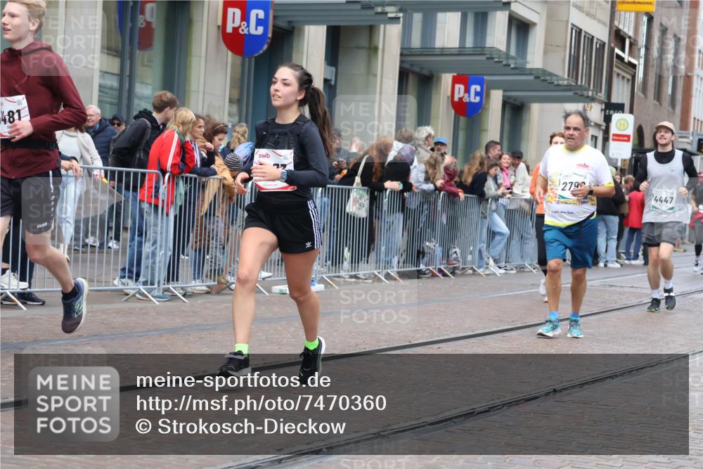 06.10.2024 - 19. swb-Marathon Bremen Strokosch-Dieckow http://msf.ph/oto/7470360 06.10.2024 14:11:03 Laufen 920, 1461, 1473, 1481, 1672, 2790, 2905, 2924, 3176, 3177, 4417, 4447, 4450, 4516, 4963, 5472, 6356, 6624 meine-sportfotos.de