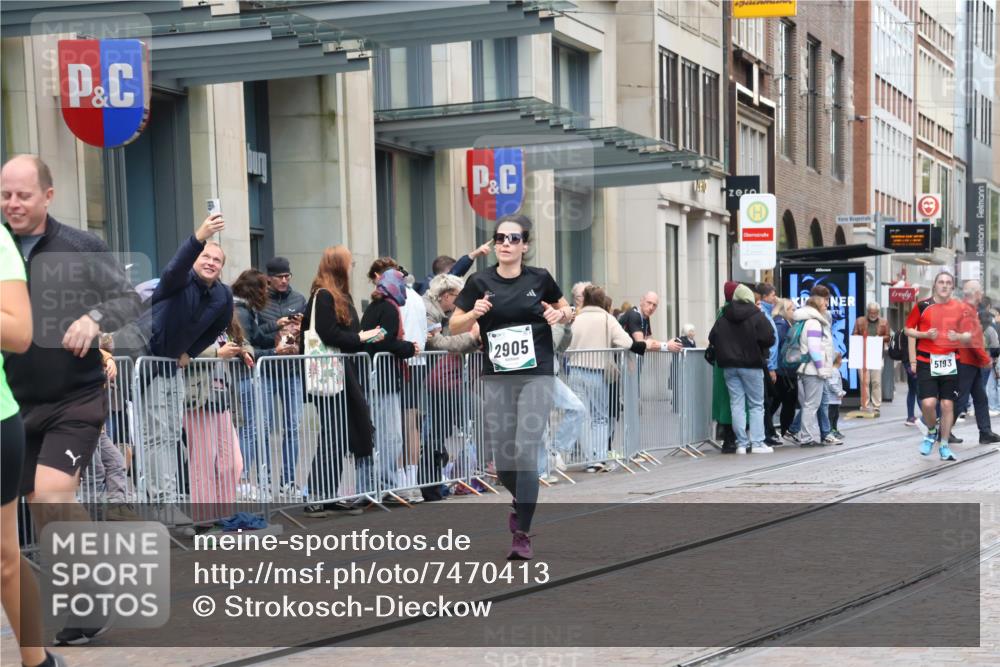 06.10.2024 - 19. swb-Marathon Bremen Strokosch-Dieckow http://msf.ph/oto/7470413 06.10.2024 14:11:18 Laufen 920, 1461, 1489, 1537, 2545, 2790, 2905, 2924, 3176, 3177, 4417, 4447, 4450, 5103, 5163, 5193, 5472, 5900, 6138 meine-sportfotos.de