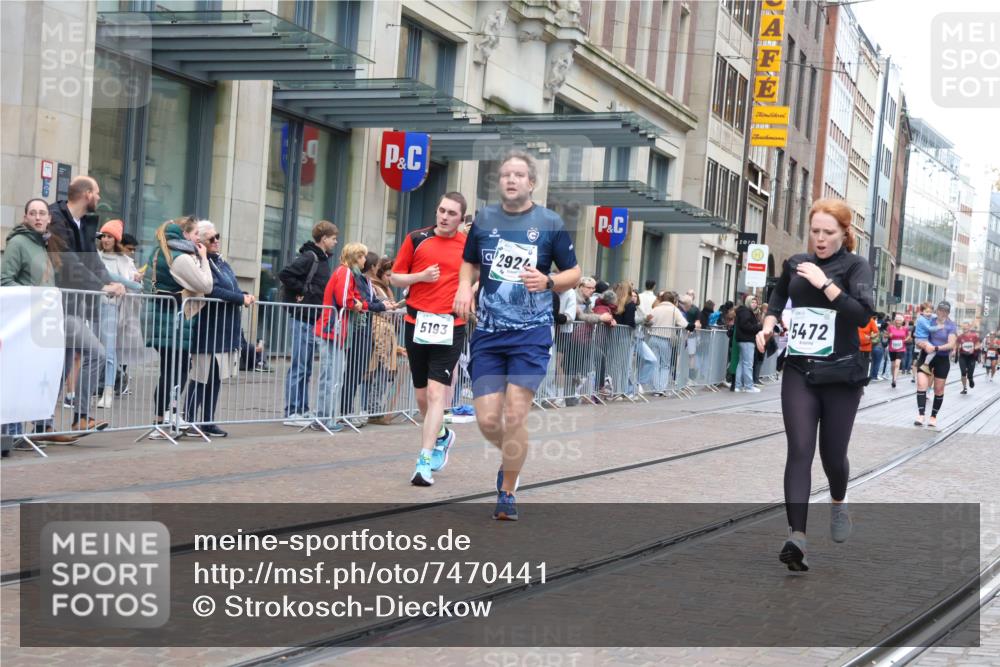 06.10.2024 - 19. swb-Marathon Bremen Strokosch-Dieckow http://msf.ph/oto/7470441 06.10.2024 14:11:28 Laufen 920, 1489, 1537, 2144, 2545, 2905, 2924, 3176, 3177, 3387, 4450, 5103, 5163, 5193, 5472, 5900, 5924, 6138 meine-sportfotos.de