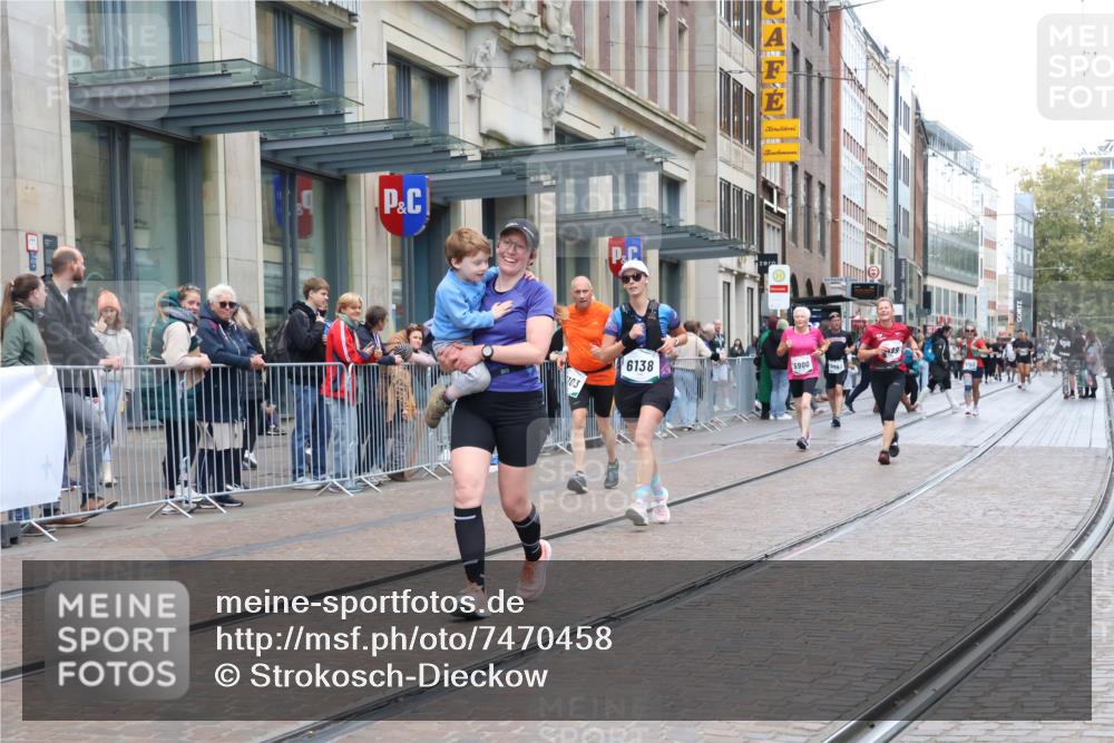 06.10.2024 - 19. swb-Marathon Bremen Strokosch-Dieckow http://msf.ph/oto/7470458 06.10.2024 14:11:37 Laufen 1489, 1537, 2144, 2545, 2924, 3387, 5103, 5163, 5193, 5510, 5900, 5924, 6138, 6187 meine-sportfotos.de
