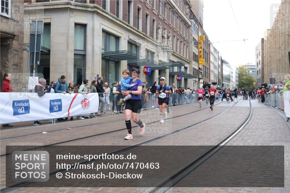 06.10.2024 - 19. swb-Marathon Bremen Strokosch-Dieckow http://msf.ph/oto/7470463 06.10.2024 14:11:38 Laufen 1489, 1537, 2144, 2545, 2924, 3387, 5103, 5163, 5193, 5510, 5900, 5924, 6138, 6187 meine-sportfotos.de