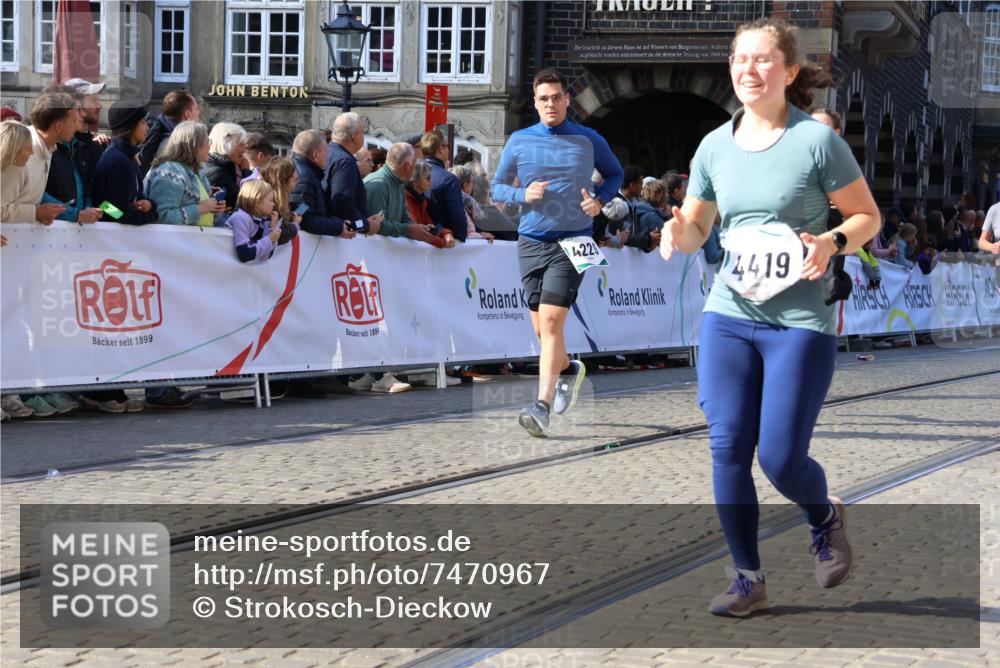 06.10.2024 - 19. swb-Marathon Bremen Strokosch-Dieckow http://msf.ph/oto/7470967 06.10.2024 13:54:09 Ziel 118, 1437, 2143, 2391, 2567, 3538, 3851, 3913, 3979, 4015, 4229, 4319, 4359, 4419, 4428, 4792, 4910, 5022, 5186, 5202, 5443, 5698, 6040, 6070, 6317, 6585 meine-sportfotos.de