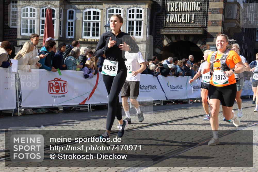 06.10.2024 - 19. swb-Marathon Bremen Strokosch-Dieckow http://msf.ph/oto/7470971 06.10.2024 13:54:11 Ziel 118, 1437, 2143, 2391, 2482, 2989, 3433, 3538, 3851, 3913, 3979, 4015, 4229, 4319, 4419, 4428, 4464, 4910, 5022, 5186, 5202, 5395, 5443, 5698, 5947, 6040, 6070, 6317, 6585 meine-sportfotos.de