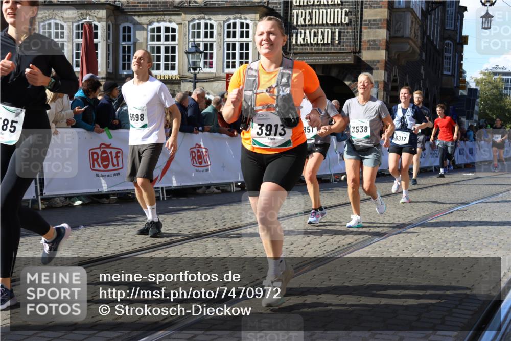 06.10.2024 - 19. swb-Marathon Bremen Strokosch-Dieckow http://msf.ph/oto/7470972 06.10.2024 13:54:12 Ziel 118, 1437, 1544, 2143, 2391, 2482, 2989, 3219, 3433, 3538, 3851, 3913, 3979, 4015, 4229, 4319, 4419, 4428, 4464, 4910, 5022, 5186, 5202, 5395, 5443, 5698, 5947, 6040, 6070, 6317, 6585 meine-sportfotos.de