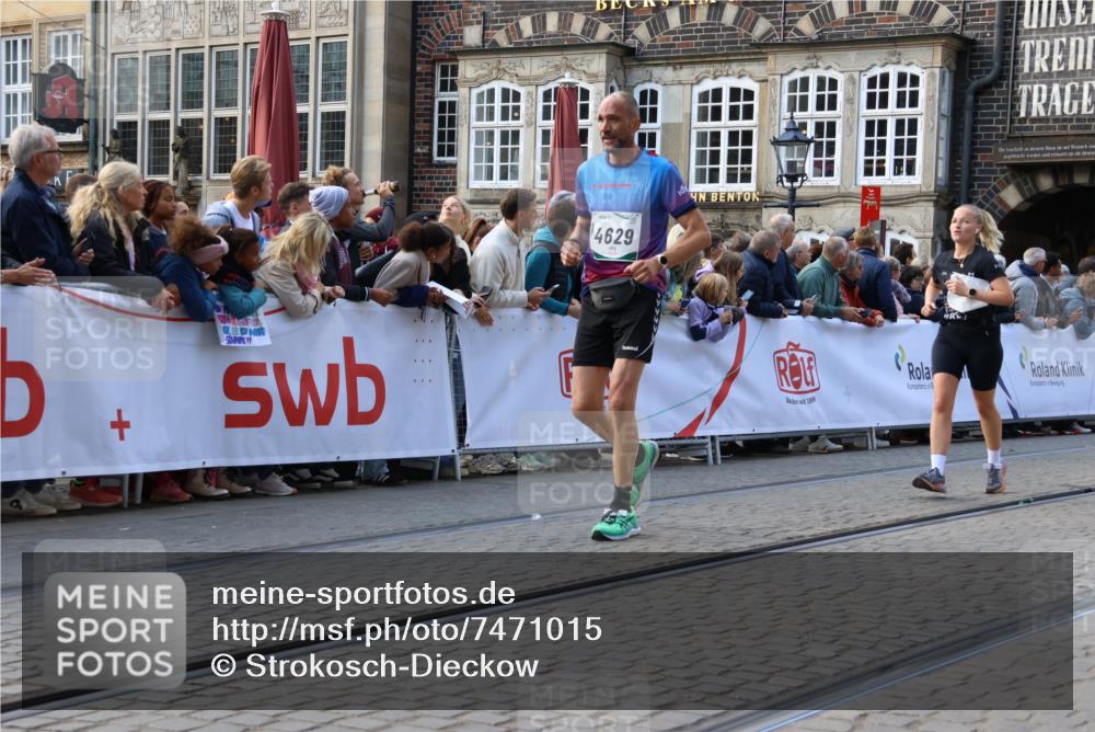 06.10.2024 - 19. swb-Marathon Bremen Strokosch-Dieckow http://msf.ph/oto/7471015 06.10.2024 13:54:43 Ziel 1596, 1627, 1628, 2101, 2194, 2916, 2986, 3040, 3272, 3308, 3971, 4629, 4632, 5044, 5353, 5507, 6130, 6165 meine-sportfotos.de