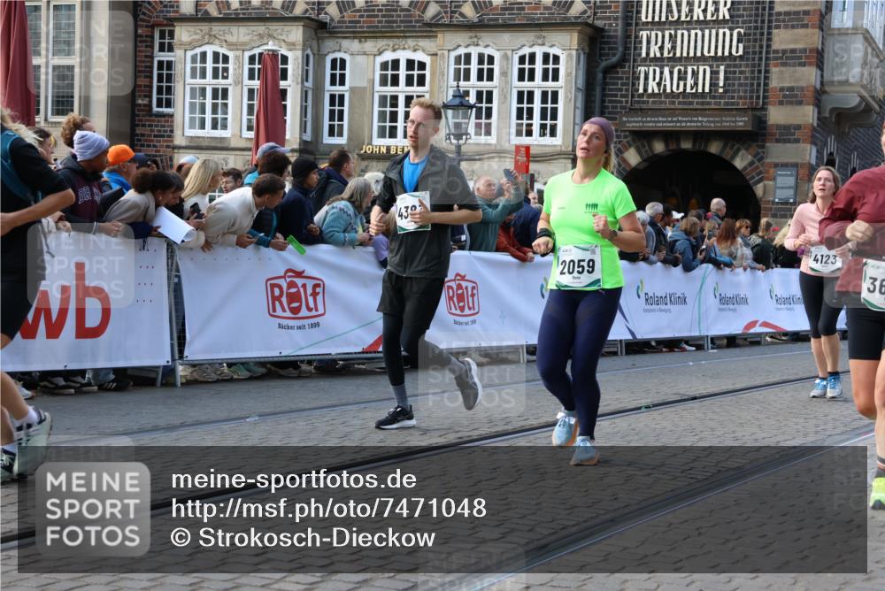 06.10.2024 - 19. swb-Marathon Bremen Strokosch-Dieckow http://msf.ph/oto/7471048 06.10.2024 13:55:11 Ziel 424, 643, 2059, 2232, 2275, 2714, 2715, 3010, 3081, 3204, 3504, 3541, 3551, 3575, 3664, 3761, 3987, 4123, 4383, 4750, 5344, 5418, 5535, 6556, 6558, 6887 meine-sportfotos.de
