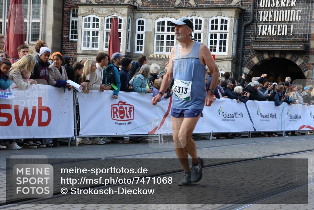 06.10.2024 - 19. swb-Marathon Bremen Strokosch-Dieckow http://msf.ph/oto/7471068 06.10.2024 13:55:32 Ziel 877, 942, 1264, 1521, 2057, 2108, 2121, 2517, 2598, 2700, 3730, 3743, 4230, 5148, 5257, 5313, 5556 meine-sportfotos.de
