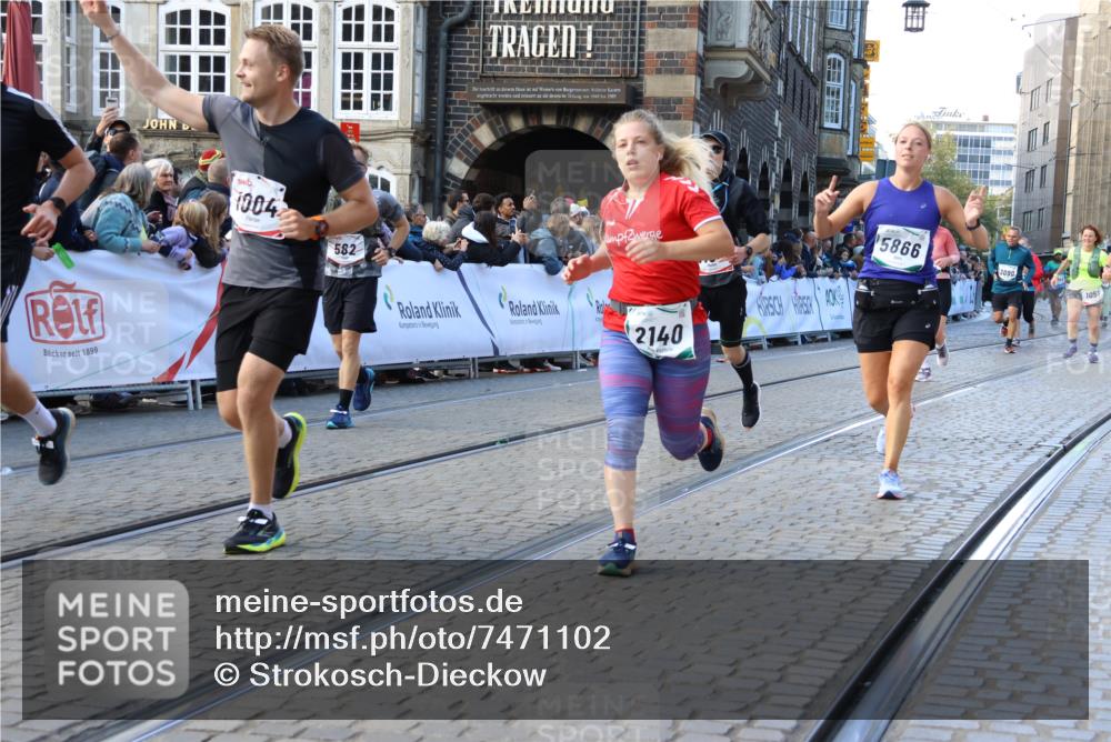 06.10.2024 - 19. swb-Marathon Bremen Strokosch-Dieckow http://msf.ph/oto/7471102 06.10.2024 13:56:07 Ziel 573, 582, 854, 1004, 1051, 1177, 1199, 1253, 1329, 2131, 2140, 2721, 3090, 3224, 4310, 4697, 5866, 5948 meine-sportfotos.de