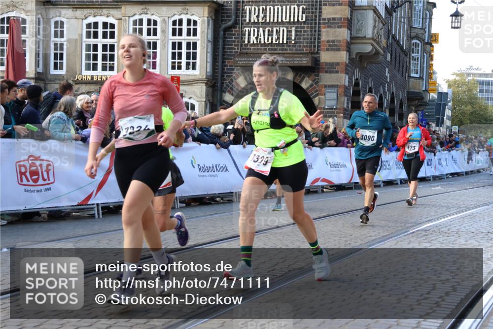 06.10.2024 - 19. swb-Marathon Bremen Strokosch-Dieckow http://msf.ph/oto/7471111 06.10.2024 13:56:12 Ziel 573, 582, 1004, 1051, 1177, 1199, 1253, 1329, 2178, 2721, 3090, 3224, 4310, 4474, 4697, 5866, 5948 meine-sportfotos.de