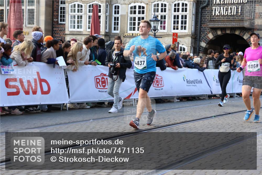 06.10.2024 - 19. swb-Marathon Bremen Strokosch-Dieckow http://msf.ph/oto/7471135 06.10.2024 13:56:35 Ziel 733, 1119, 1364, 2757, 2994, 4313, 4373, 4521, 4837, 5412, 5735, 5903, 5963, 5969 meine-sportfotos.de
