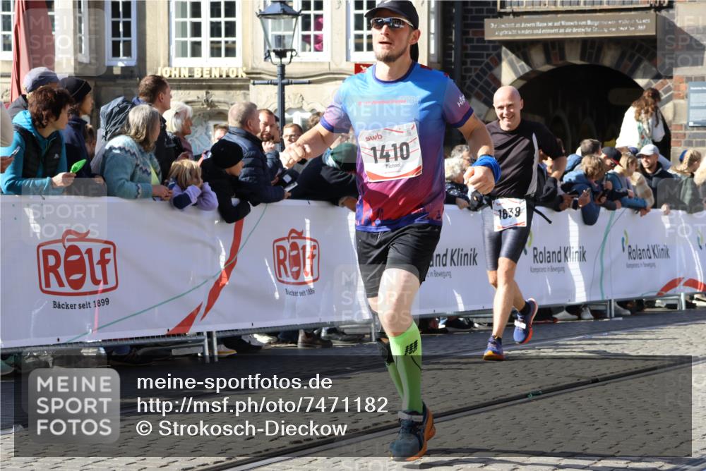 06.10.2024 - 19. swb-Marathon Bremen Strokosch-Dieckow http://msf.ph/oto/7471182 06.10.2024 13:57:51 Ziel 107, 242, 479, 1410, 1428, 1572, 1639, 2413, 2897, 3043, 3840, 4028, 4597, 4601, 5358, 5539, 5934, 6270 meine-sportfotos.de