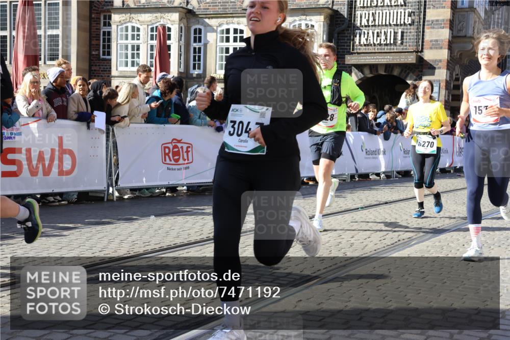 06.10.2024 - 19. swb-Marathon Bremen Strokosch-Dieckow http://msf.ph/oto/7471192 06.10.2024 13:57:57 Ziel 242, 1428, 1572, 1639, 2413, 2451, 2452, 2897, 3043, 3552, 3840, 4011, 4028, 4597, 4601, 5358, 5539, 5934, 6270 meine-sportfotos.de