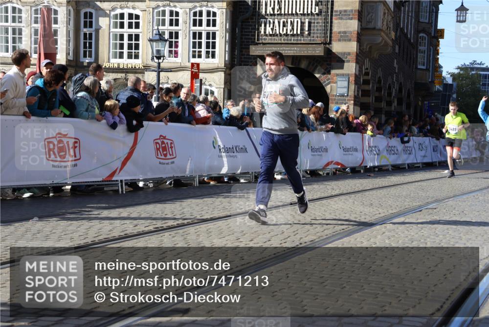 06.10.2024 - 19. swb-Marathon Bremen Strokosch-Dieckow http://msf.ph/oto/7471213 06.10.2024 13:58:22 Ziel 351, 472, 1414, 1629, 2374, 2440, 3489, 4840, 5637, 5758, 6749 meine-sportfotos.de