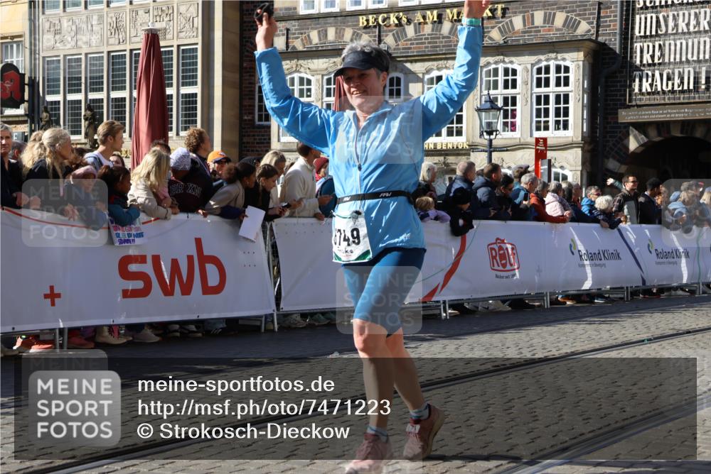 06.10.2024 - 19. swb-Marathon Bremen Strokosch-Dieckow http://msf.ph/oto/7471223 06.10.2024 13:58:27 Ziel 305, 351, 1629, 2374, 2440, 3489, 3634, 4748, 4840, 5637, 5758, 6749 meine-sportfotos.de