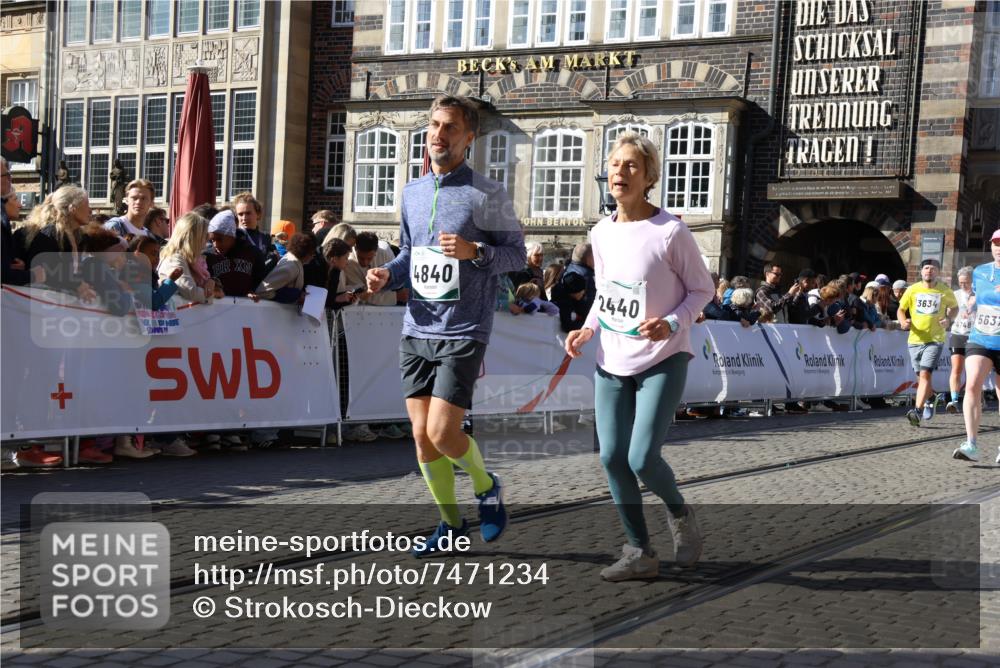 06.10.2024 - 19. swb-Marathon Bremen Strokosch-Dieckow http://msf.ph/oto/7471234 06.10.2024 13:58:36 Ziel 305, 351, 993, 1115, 1328, 1629, 2374, 2440, 3634, 3807, 4748, 4840, 5637 meine-sportfotos.de