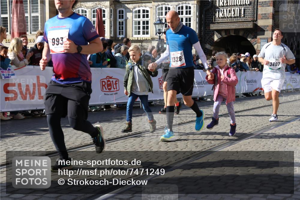 06.10.2024 - 19. swb-Marathon Bremen Strokosch-Dieckow http://msf.ph/oto/7471249 06.10.2024 13:58:48 Ziel 993, 1115, 1328, 1394, 1559, 1595, 2038, 3807, 6554 meine-sportfotos.de