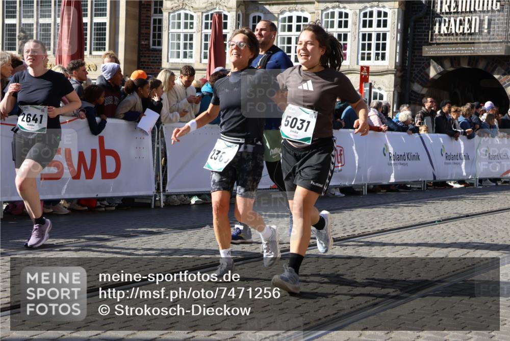 06.10.2024 - 19. swb-Marathon Bremen Strokosch-Dieckow http://msf.ph/oto/7471256 06.10.2024 13:59:11 Ziel 188, 706, 2365, 2641, 2823, 2919, 3216, 3808, 3809, 4423, 4762, 5031, 5476 meine-sportfotos.de