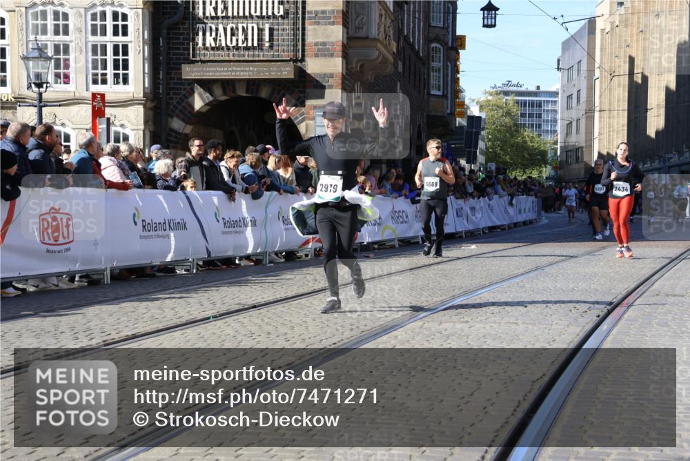 06.10.2024 - 19. swb-Marathon Bremen Strokosch-Dieckow http://msf.ph/oto/7471271 06.10.2024 13:59:26 Ziel 2434, 2919, 3075, 3161, 3481, 5741, 6177, 6203, 6669 meine-sportfotos.de