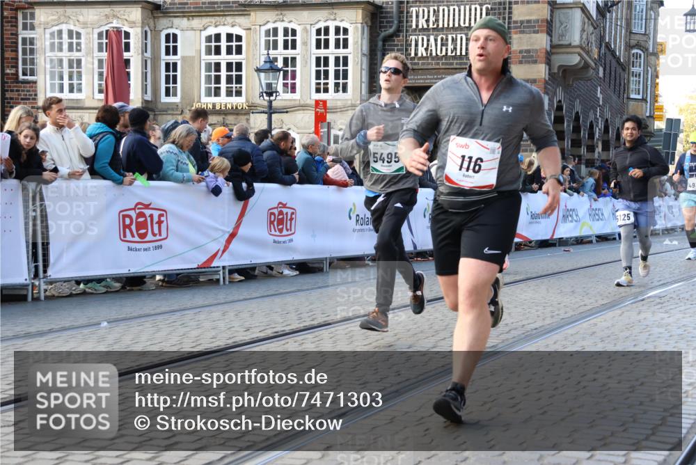 06.10.2024 - 19. swb-Marathon Bremen Strokosch-Dieckow http://msf.ph/oto/7471303 06.10.2024 13:59:49 Ziel 80, 116, 507, 811, 911, 1061, 1386, 1395, 2068, 2327, 3034, 3088, 3119, 3276, 4616, 4913, 4937, 5064, 5125, 5495, 5776, 5787, 6790, 6898 meine-sportfotos.de