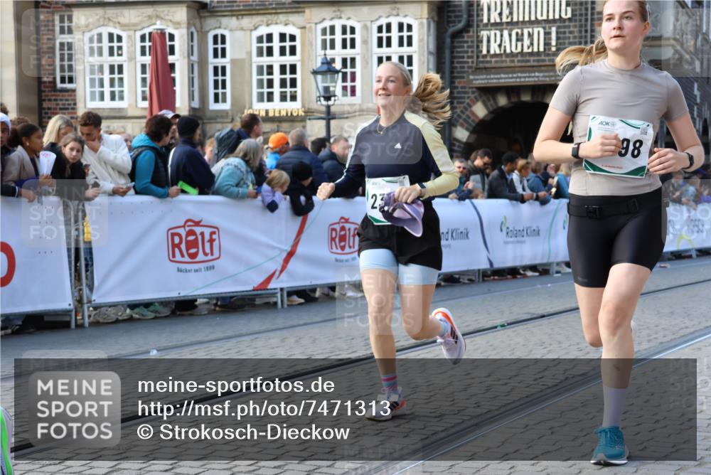 06.10.2024 - 19. swb-Marathon Bremen Strokosch-Dieckow http://msf.ph/oto/7471313 06.10.2024 13:59:55 Ziel 80, 406, 811, 911, 1061, 1282, 1386, 1395, 2068, 2327, 3034, 3088, 3119, 4616, 4913, 4937, 5064, 5125, 5776, 5787, 6790, 6821, 6898 meine-sportfotos.de