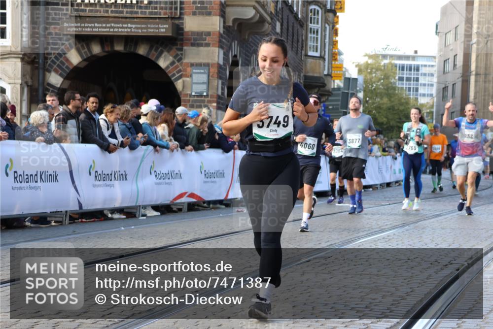 06.10.2024 - 19. swb-Marathon Bremen Strokosch-Dieckow http://msf.ph/oto/7471387 06.10.2024 14:01:11 Ziel 832, 1166, 2047, 2056, 2760, 3094, 3310, 3695, 3749, 3877, 4060, 5417, 6156 meine-sportfotos.de