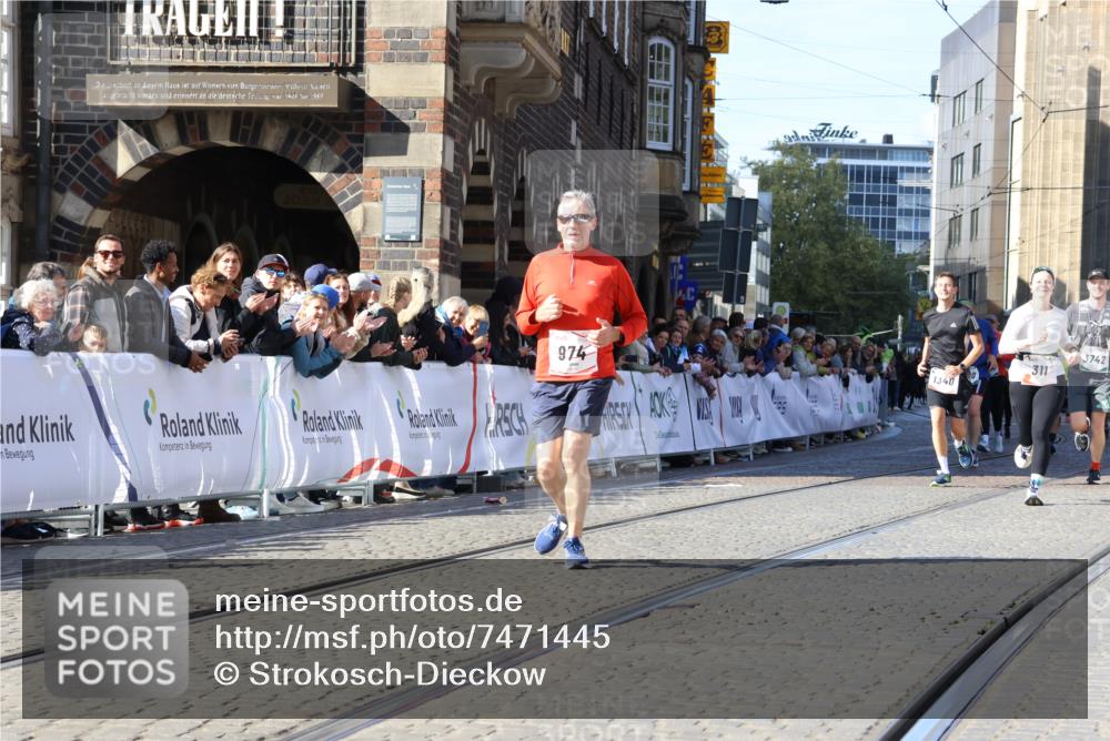06.10.2024 - 19. swb-Marathon Bremen Strokosch-Dieckow http://msf.ph/oto/7471445 06.10.2024 14:02:14 Ziel 311, 974, 1340, 2027, 3742, 4341, 4343, 4385, 4746, 5010, 5563, 5778, 5841, 5980, 6291 meine-sportfotos.de