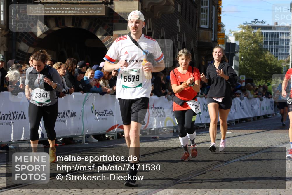 06.10.2024 - 19. swb-Marathon Bremen Strokosch-Dieckow http://msf.ph/oto/7471530 06.10.2024 14:03:42 Ziel 961, 1213, 3025, 3841, 4250, 4287, 4959, 5046, 5089, 5269, 5579 meine-sportfotos.de