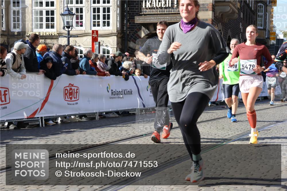 06.10.2024 - 19. swb-Marathon Bremen Strokosch-Dieckow http://msf.ph/oto/7471553 06.10.2024 14:04:03 Ziel 196, 467, 661, 1214, 2186, 2189, 2352, 2612, 2745, 2766, 2838, 2896, 3134, 3741, 3908, 3952, 3953, 3978, 4287, 4392, 4544, 4639, 4720, 5206, 5479, 6485, 6645 meine-sportfotos.de