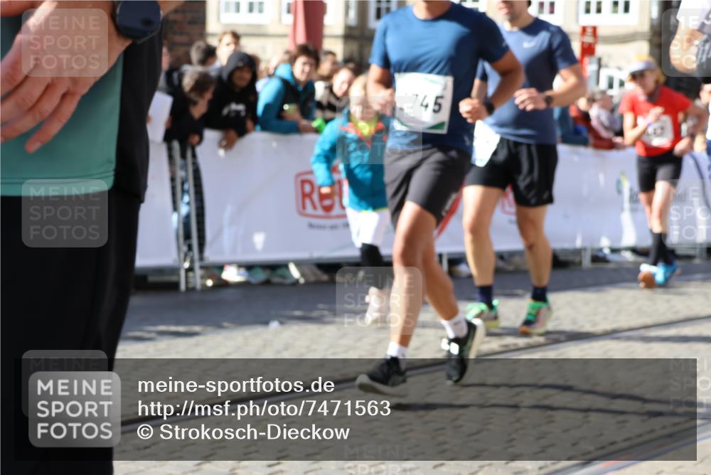 06.10.2024 - 19. swb-Marathon Bremen Strokosch-Dieckow http://msf.ph/oto/7471563 06.10.2024 14:04:12 Ziel 467, 661, 792, 1034, 1214, 2189, 2352, 2387, 2612, 2745, 2766, 2838, 3741, 3952, 3953, 3964, 4392, 4544, 4720, 5206, 5680, 6485 meine-sportfotos.de