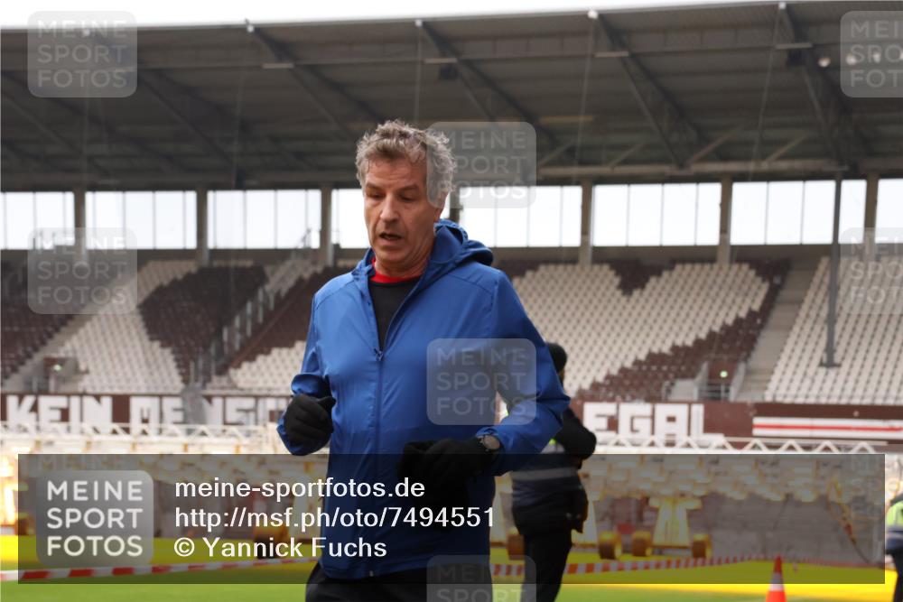 08.12.2024 - St. Pauli X-Mass-Run No. 14 Yannick Fuchs http://msf.ph/oto/7494551 08.12.2024 10:54:00 Ziel 88, 101, 648, 2181 meine-sportfotos.de