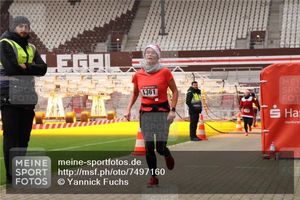 08.12.2024 - St. Pauli X-Mass-Run No. 14 Yannick Fuchs http://msf.ph/oto/7497160 08.12.2024 10:59:05 Ziel 148, 164, 211, 250, 878, 941, 1361, 1800 meine-sportfotos.de