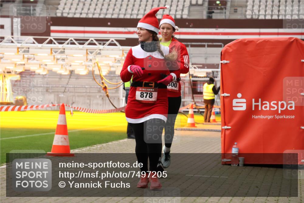 08.12.2024 - St. Pauli X-Mass-Run No. 14 Yannick Fuchs http://msf.ph/oto/7497205 08.12.2024 10:59:12 Ziel 211, 496, 506, 515, 534, 878, 1361, 1800 meine-sportfotos.de
