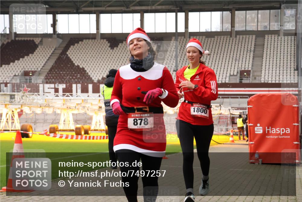 08.12.2024 - St. Pauli X-Mass-Run No. 14 Yannick Fuchs http://msf.ph/oto/7497257 08.12.2024 10:59:14 Ziel 496, 506, 515, 534, 878, 1361, 1800 meine-sportfotos.de