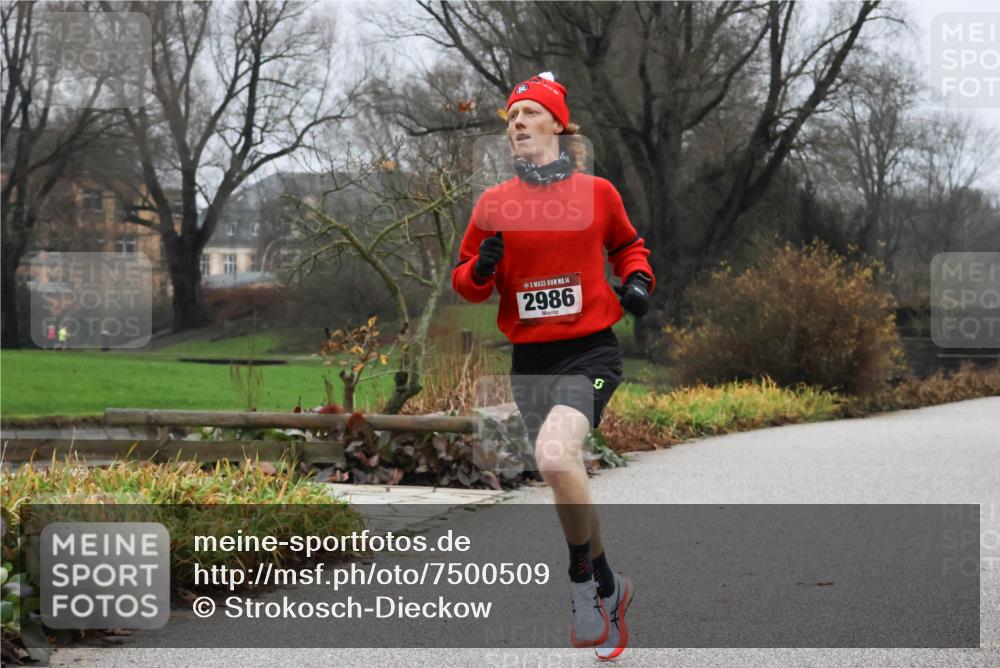 08.12.2024 - St. Pauli X-Mass-Run No. 14 Strokosch-Dieckow http://msf.ph/oto/7500509 08.12.2024 09:42:02 Laufen 14, 2986, 3 meine-sportfotos.de