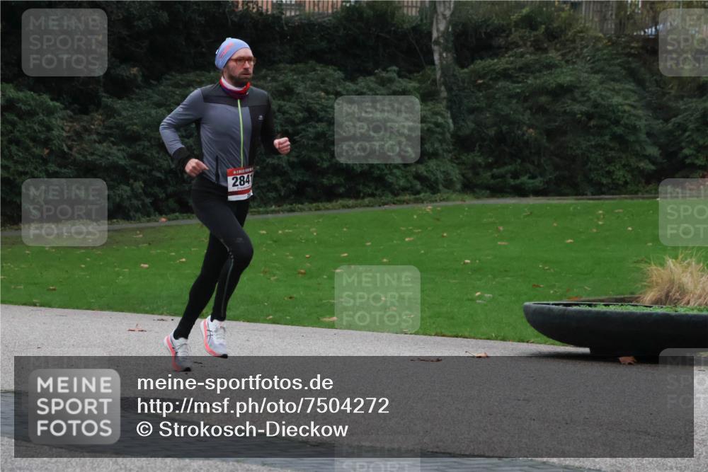 08.12.2024 - St. Pauli X-Mass-Run No. 14 Strokosch-Dieckow http://msf.ph/oto/7504272 08.12.2024 09:36:19 Laufen 2841 meine-sportfotos.de