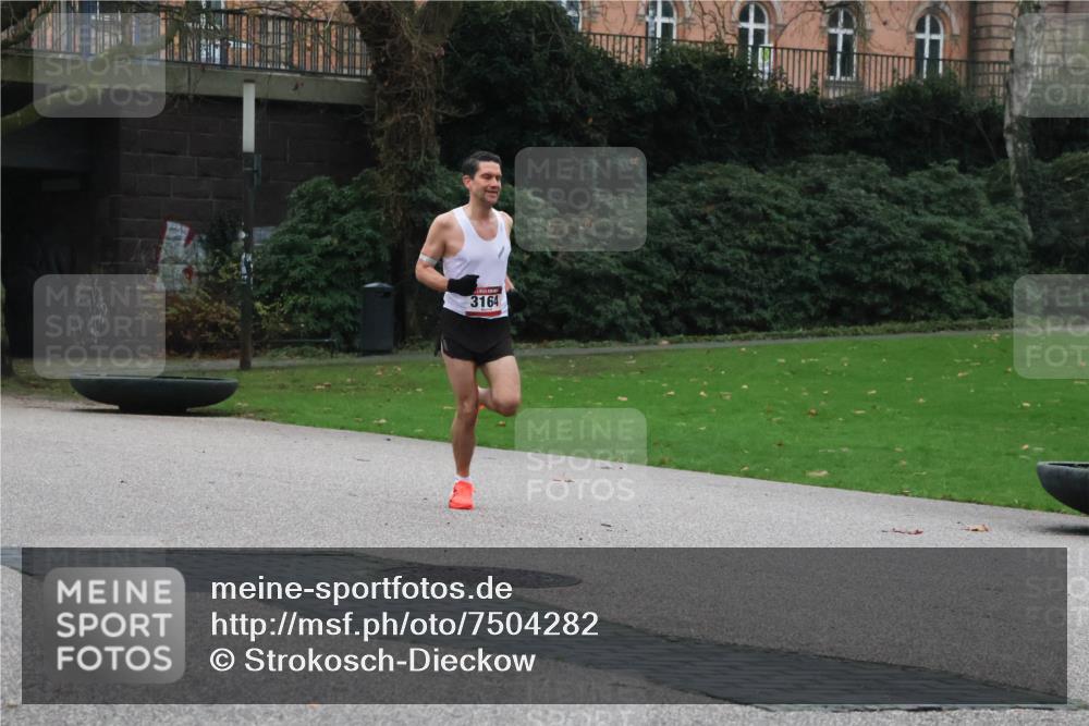 08.12.2024 - St. Pauli X-Mass-Run No. 14 Strokosch-Dieckow http://msf.ph/oto/7504282 08.12.2024 09:36:32 Laufen 3164 meine-sportfotos.de