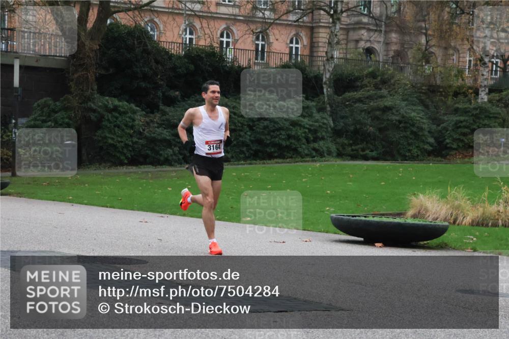 08.12.2024 - St. Pauli X-Mass-Run No. 14 Strokosch-Dieckow http://msf.ph/oto/7504284 08.12.2024 09:36:33 Laufen 3164 meine-sportfotos.de