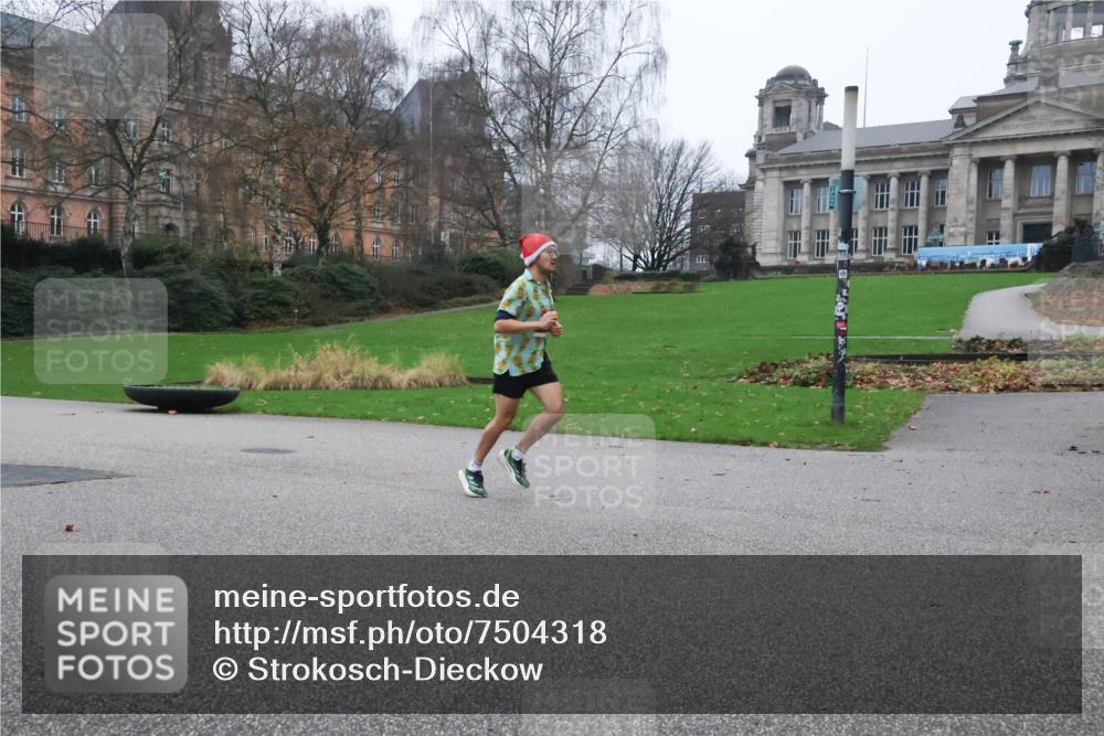 08.12.2024 - St. Pauli X-Mass-Run No. 14 Strokosch-Dieckow http://msf.ph/oto/7504318 08.12.2024 09:36:40 Laufen  meine-sportfotos.de