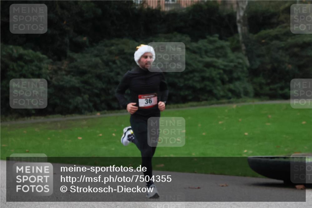 08.12.2024 - St. Pauli X-Mass-Run No. 14 Strokosch-Dieckow http://msf.ph/oto/7504355 08.12.2024 09:36:52 Laufen 36 meine-sportfotos.de