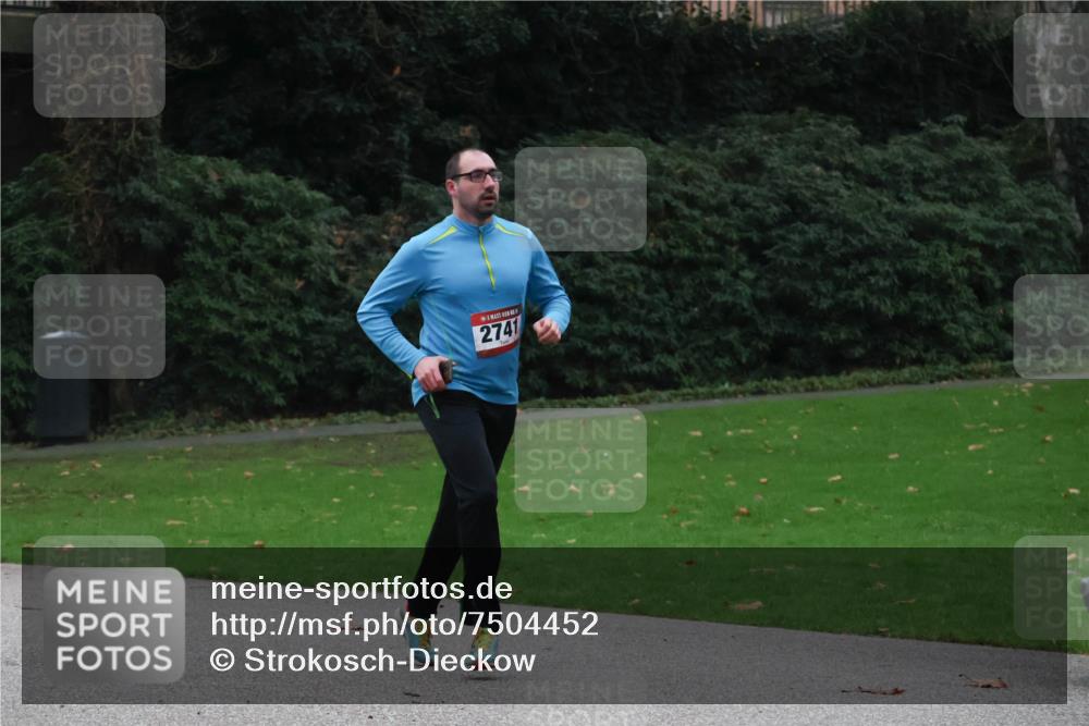 08.12.2024 - St. Pauli X-Mass-Run No. 14 Strokosch-Dieckow http://msf.ph/oto/7504452 08.12.2024 09:37:11 Laufen 2741 meine-sportfotos.de