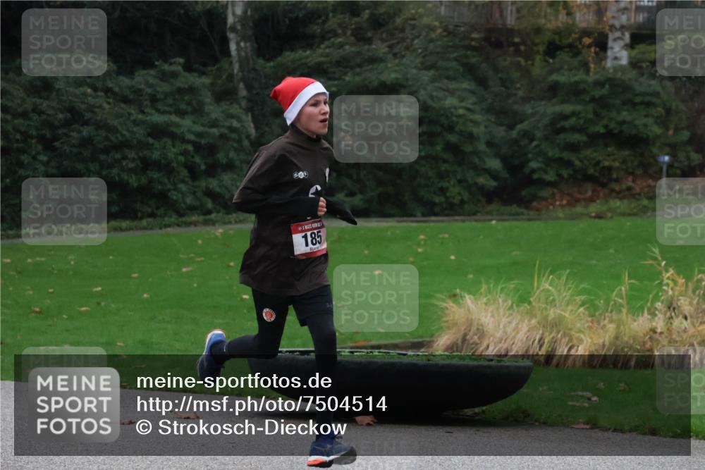 08.12.2024 - St. Pauli X-Mass-Run No. 14 Strokosch-Dieckow http://msf.ph/oto/7504514 08.12.2024 09:37:21 Laufen 185 meine-sportfotos.de