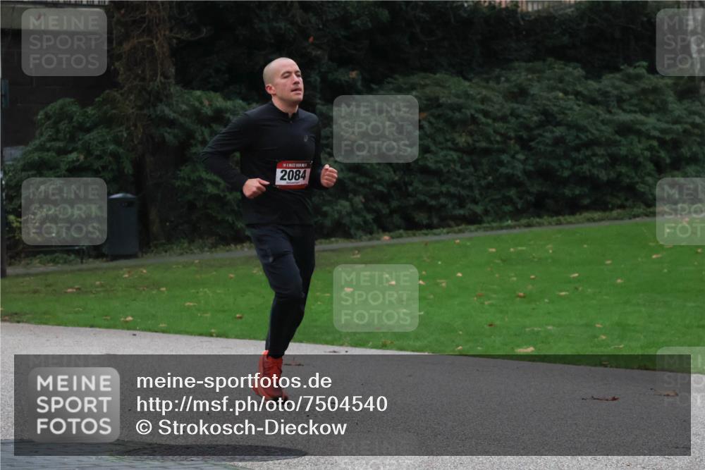 08.12.2024 - St. Pauli X-Mass-Run No. 14 Strokosch-Dieckow http://msf.ph/oto/7504540 08.12.2024 09:37:26 Laufen 2084 meine-sportfotos.de