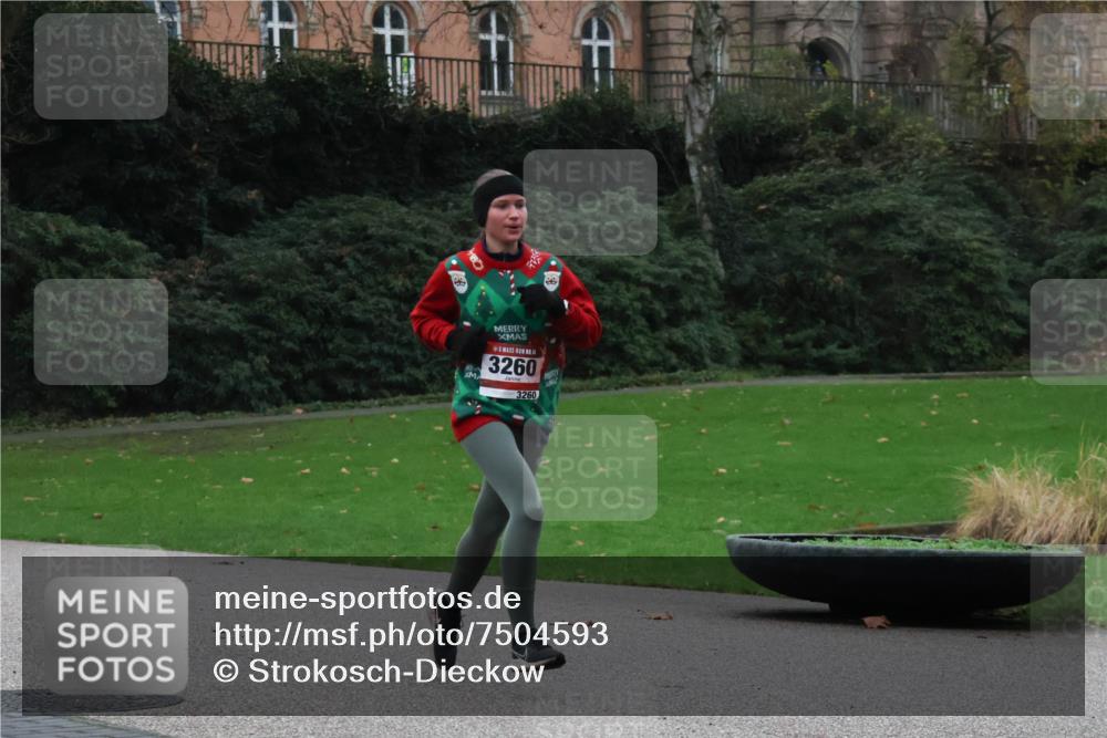 08.12.2024 - St. Pauli X-Mass-Run No. 14 Strokosch-Dieckow http://msf.ph/oto/7504593 08.12.2024 09:37:33 Laufen 3260, 3260 meine-sportfotos.de