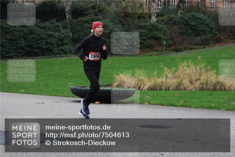 08.12.2024 - St. Pauli X-Mass-Run No. 14 Strokosch-Dieckow http://msf.ph/oto/7504613 08.12.2024 09:37:39 Laufen 2956 meine-sportfotos.de