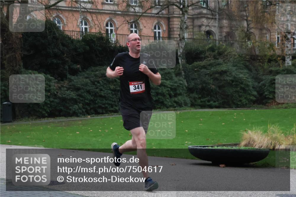 08.12.2024 - St. Pauli X-Mass-Run No. 14 Strokosch-Dieckow http://msf.ph/oto/7504617 08.12.2024 09:37:40 Laufen 341 meine-sportfotos.de